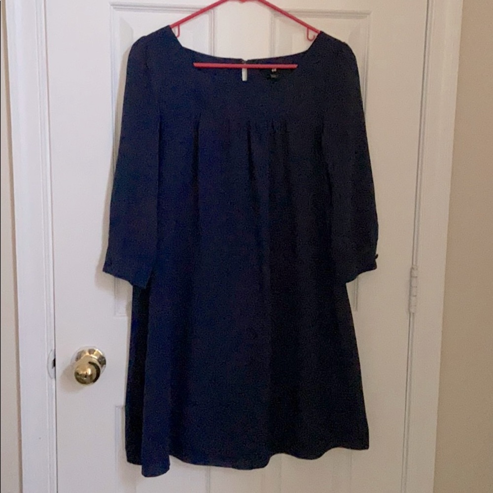 Kong-sleeves navy dress